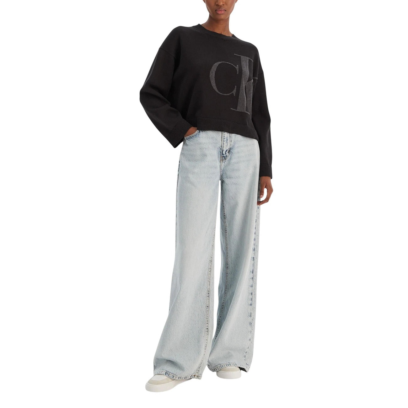 Дамски черен пуловер Calvin Klein Jeans Women Sweater LV047E304G Side View