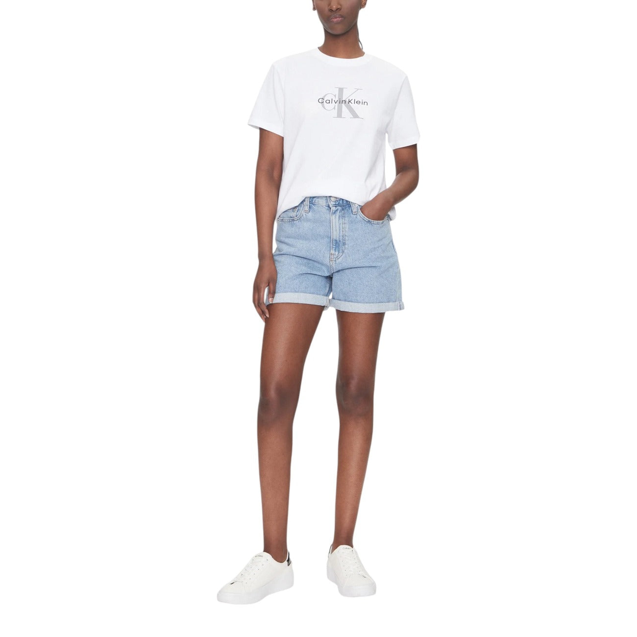 Дамска бяла тениска Calvin Klein Jeans Women T-shirt LV047B865G YAF Front View
