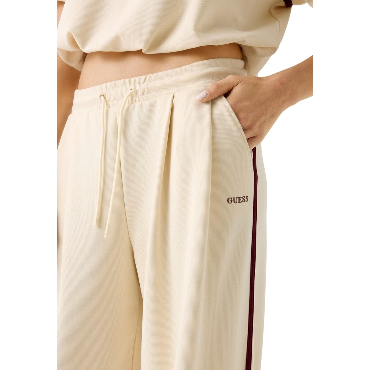 Дамско долнище Guess Active Women Sweatpants V6GB01 K2914 Close-Up